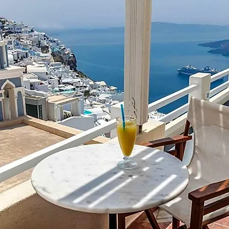 Ilias 3* Fira (Santorini)