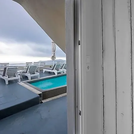 Ilias 3* Fira (Santorini)