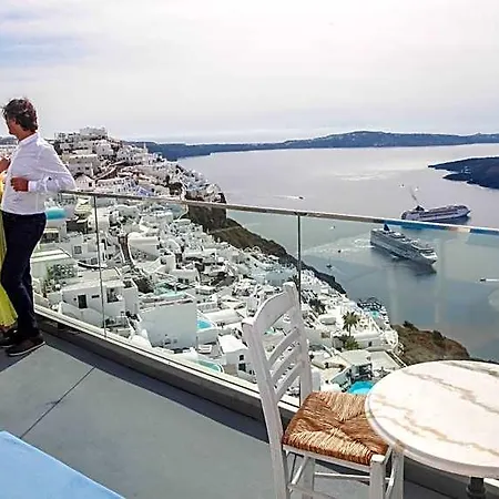 Ilias 3* Fira (Santorini)